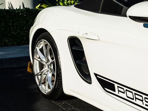 Used 2017 Porsche 718 Boxster RWD image 20