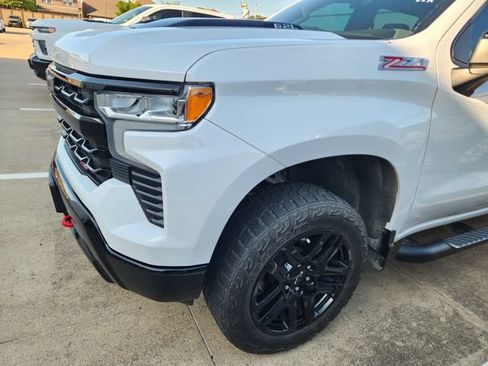 Used 2023 Chevrolet Silverado 1500 LT Trail Boss w/ LPO, Dark Essentials Package AWD/4WD image 7