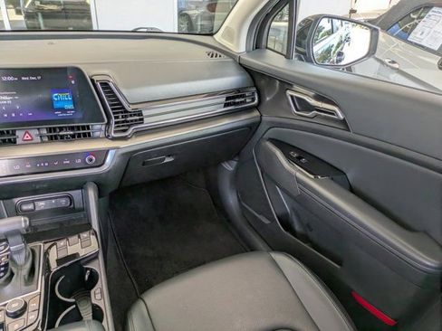 Used 2023 Kia Sportage EX image 15