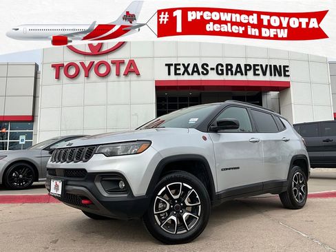Used 2025 Jeep Compass Trailhawk w/ Trailer Tow Group image 1