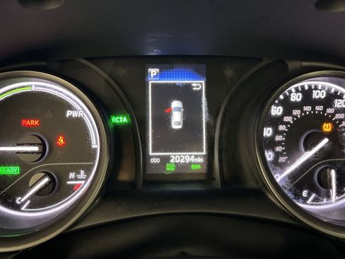 Used 2024 Toyota Camry SE image 17