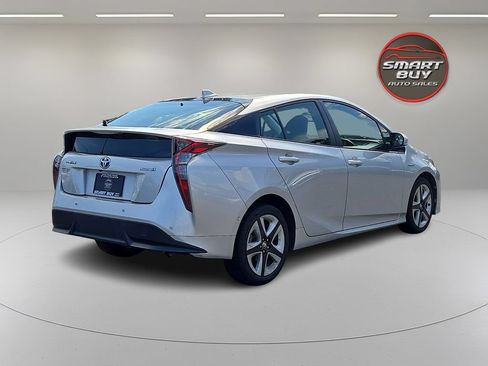Used 2016 Toyota Prius Four Touring w/ Premium Convenience Package FWD image 5