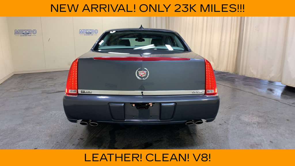 Used 2011 Cadillac DTS FWD image 4