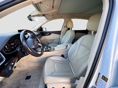 Used 2018 Audi Q7 3.0T Prestige w/ Prestige Package AWD/4WD image 24