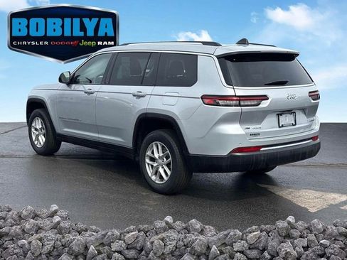 Used 2022 Jeep Grand Cherokee L Laredo w/ Luxury Tech Group I AWD/4WD image 4