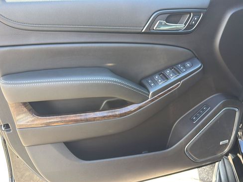 Used 2016 Chevrolet Tahoe LT w/ Luxury Package AWD/4WD image 10