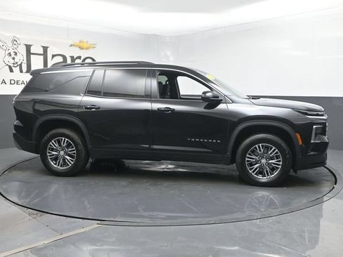 Used 2024 Chevrolet Traverse LT FWD image 51