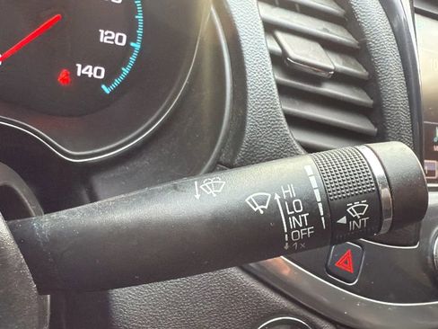 Used 2019 Chevrolet Impala LT image 13