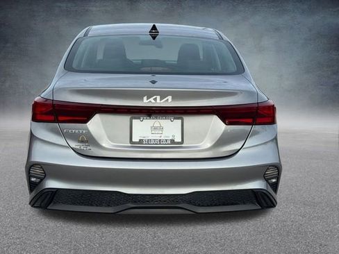 Used 2024 Kia Forte LXS image 4