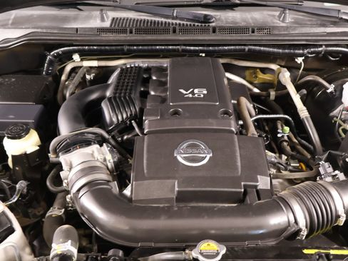 Used 2019 Nissan Frontier Desert Runner RWD image 18