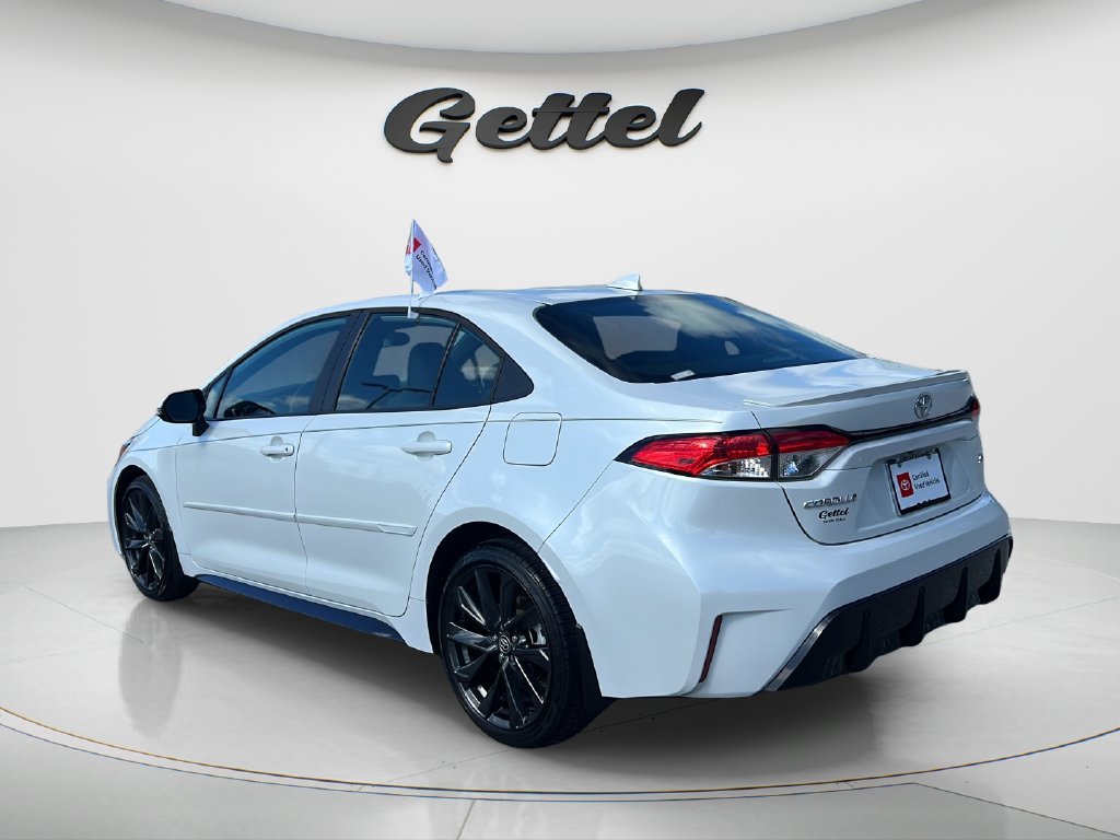 Used 2024 Toyota Corolla SE FWD image 7