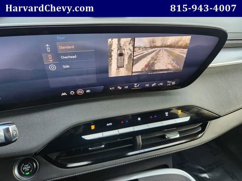 Used 2025 Buick Enclave Sport Touring image 9