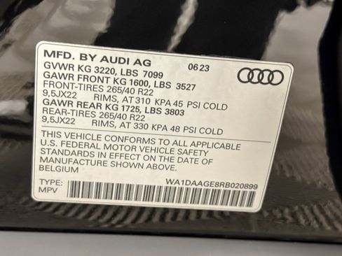 Certified 2024 Audi Q8 e-tron Prestige image 28