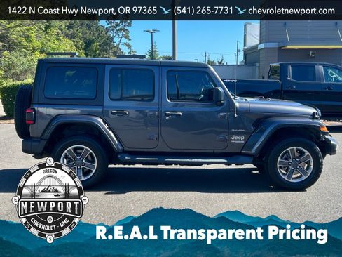 Used 2019 Jeep Wrangler Unlimited Sahara AWD/4WD image 4