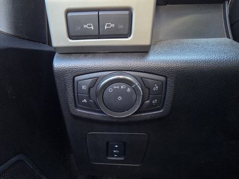 Used 2015 Ford F150 Lariat w/ Equipment Group 501A Mid image 13