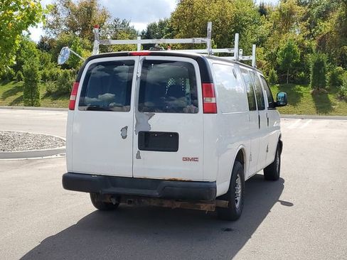 Used 2008 GMC Savana 3500 RWD image 4