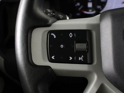 Used 2023 Land Rover Defender 110 S image 10