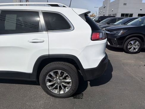 Used 2021 Jeep Cherokee Latitude Plus AWD/4WD image 6