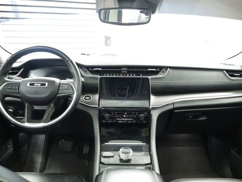Used 2022 Jeep Grand Cherokee Limited AWD/4WD image 23