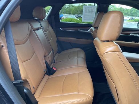 Used 2021 Cadillac XT5 Premium Luxury w/ LPO, Floor Liner Package AWD/4WD image 41