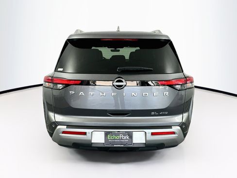 Used 2025 Nissan Pathfinder SL AWD/4WD image 7