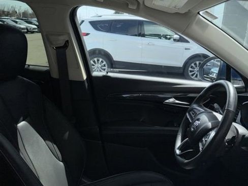 Used 2023 Buick Envision Essence image 6