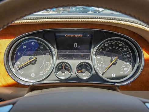 Used 2016 Bentley Continental GT image 25