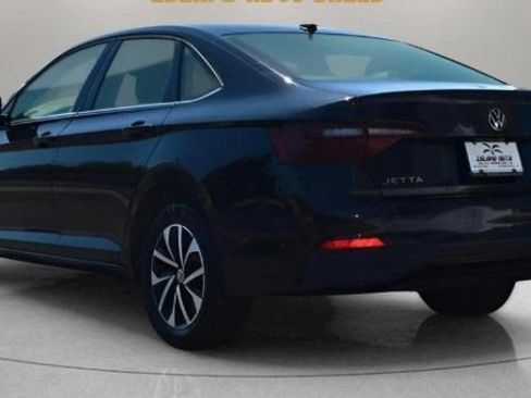 Used 2024 Volkswagen Jetta S FWD image 3