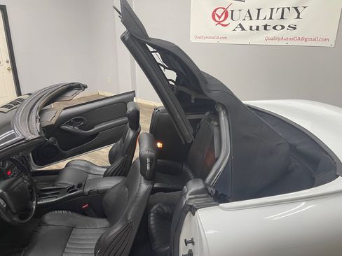 Used 2000 Pontiac Firebird Trans Am RWD image 33