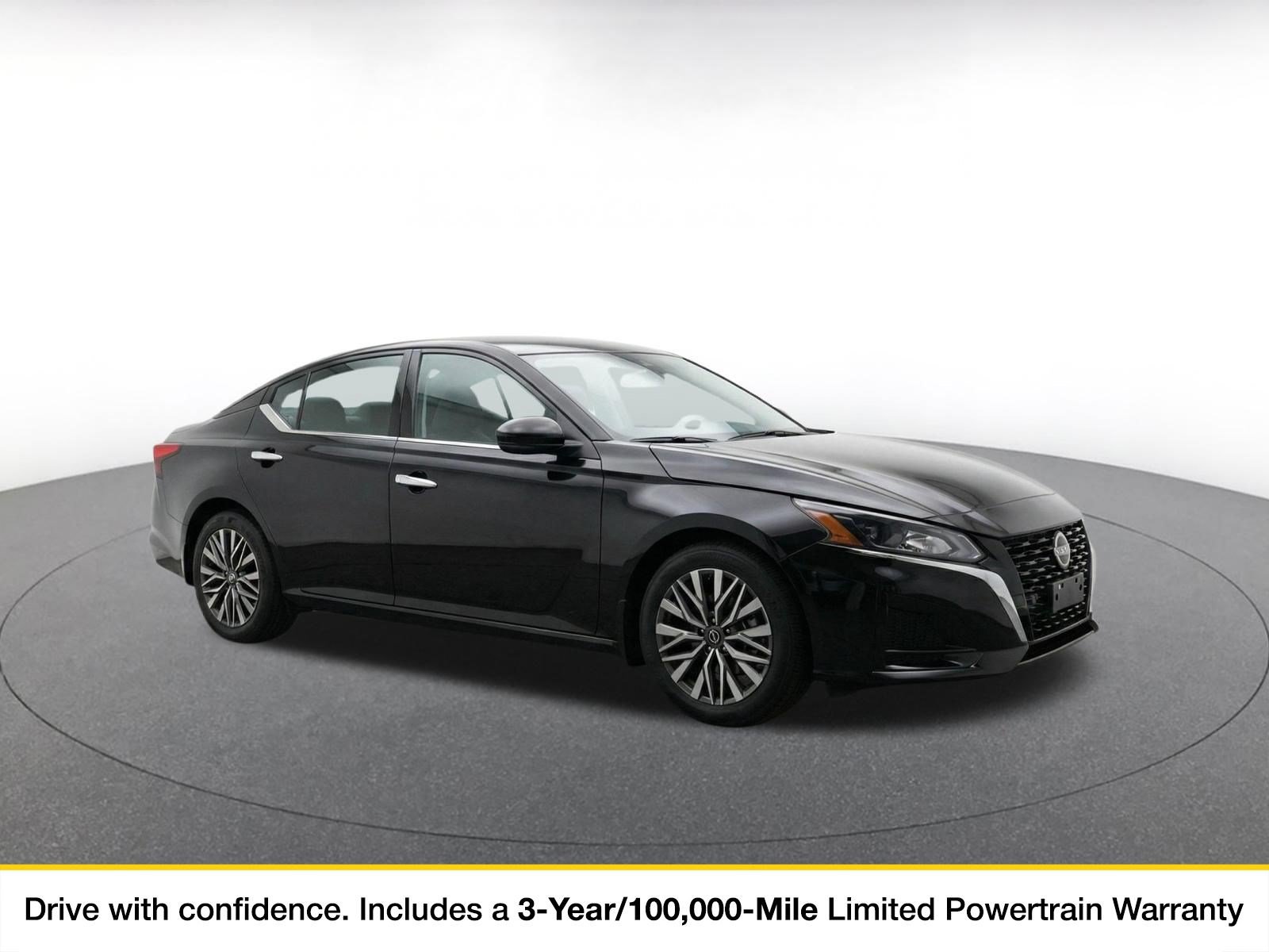 Used 2025 Nissan Altima 2.5 SV FWD image 1