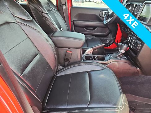 Used 2022 Jeep Wrangler Unlimited Sahara image 18