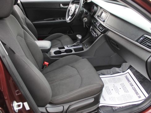 Used 2017 Kia Optima LX image 9