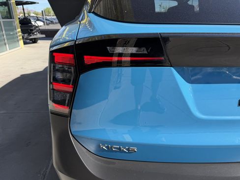 Used 2025 Nissan Kicks SR image 14