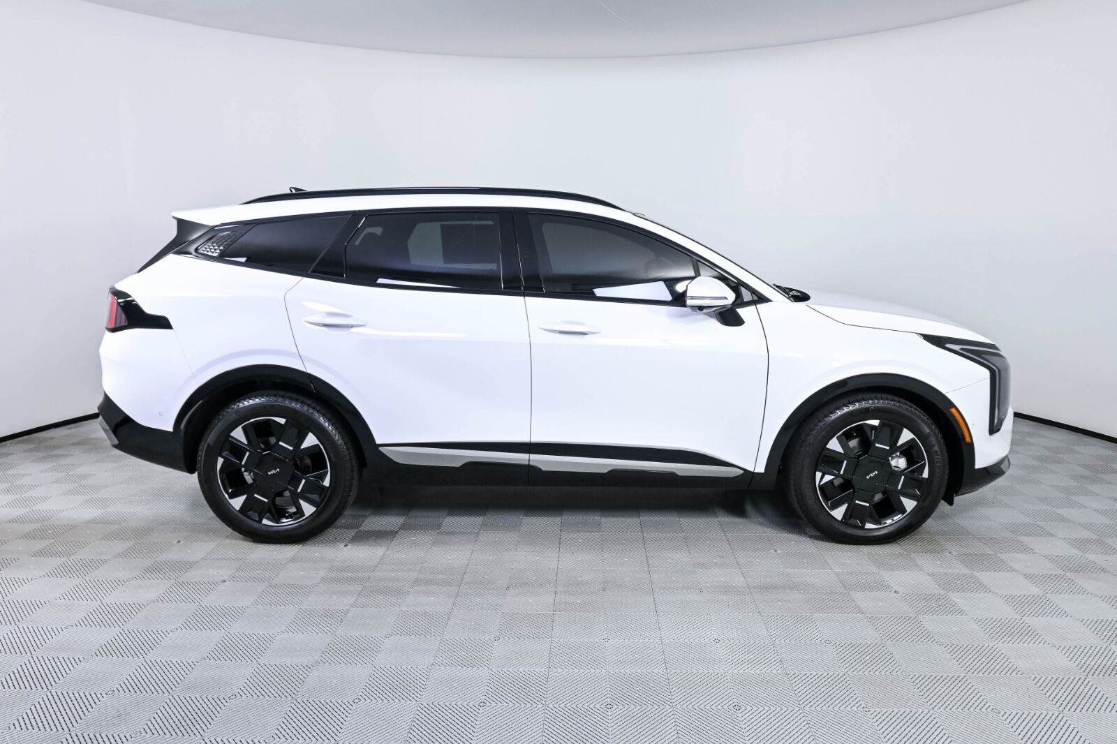 Used 2026 Kia Sportage SX FWD image 27