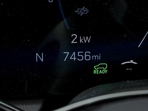 Certified 2025 Cadillac Optiq Luxury 1 AWD/4WD image 11