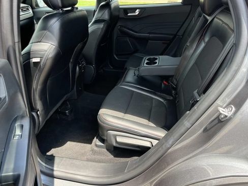 Used 2025 Ford Escape ST-Line FWD image 18