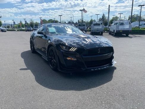 Used 2021 Ford Mustang Shelby GT500 w/ Technology Package RWD image 7