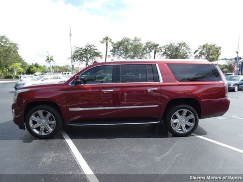 Used 2017 Cadillac Escalade ESV Luxury RWD image 10