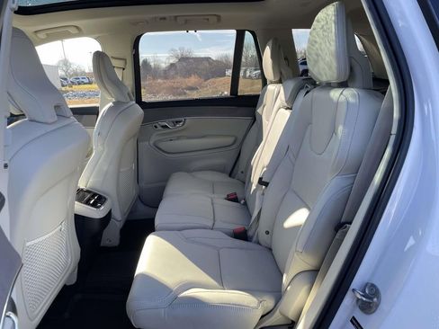 New 2026 Volvo XC90 B6 Ultra image 3