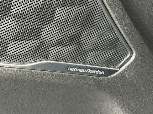 Used 2023 Hyundai Santa Fe SEL w/ Premium Package image 29