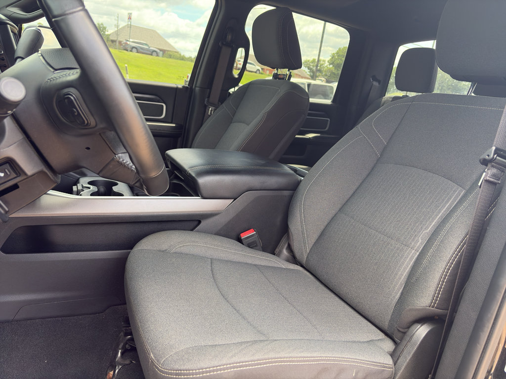 Used 2022 RAM 2500 Big Horn w/ Night Edition AWD/4WD image 5