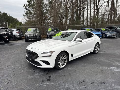 Used 2022 Genesis G70 2.0T image 1