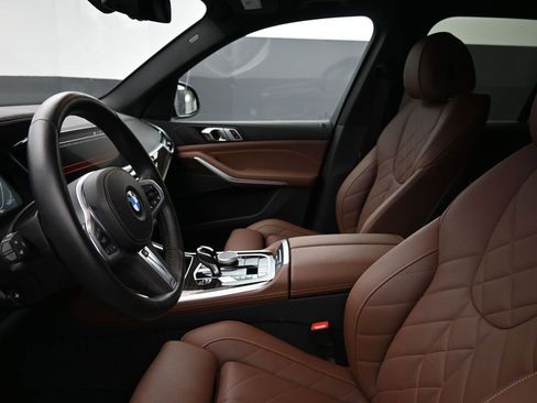 Certified 2023 BMW X5 xDrive40i w/ M Sport Package image 12