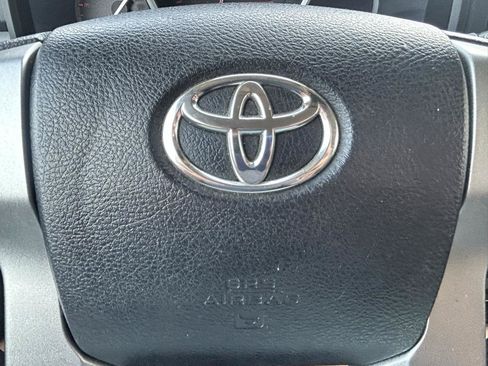 Used 2011 Toyota 4Runner Limited AWD/4WD image 18