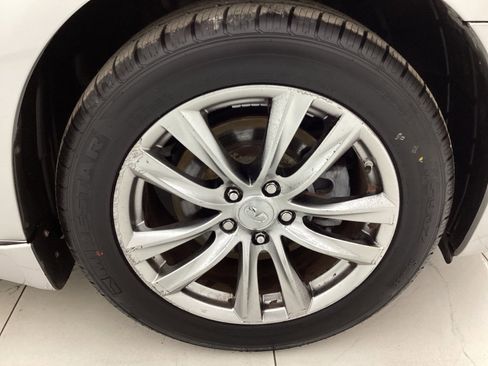 Used 2015 INFINITI Q70 3.7 image 45