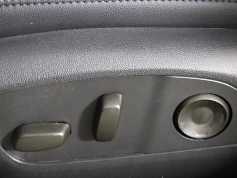 Used 2024 Chevrolet Equinox EV LT FWD image 21