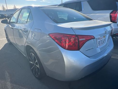 Used 2018 Toyota Corolla SE image 6