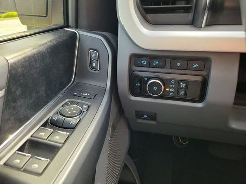 Used 2023 Ford F250 XLT w/ XLT Premium Package AWD/4WD image 21