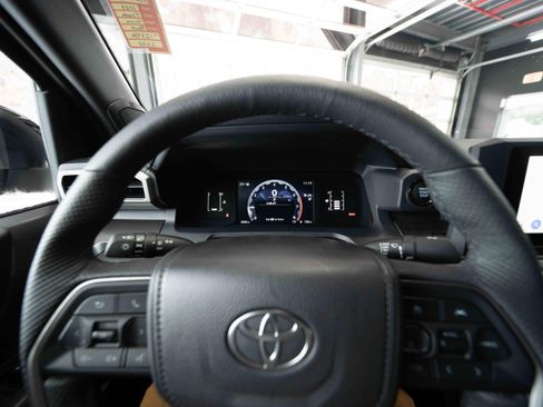 Certified 2025 Toyota Tacoma SR5 image 16