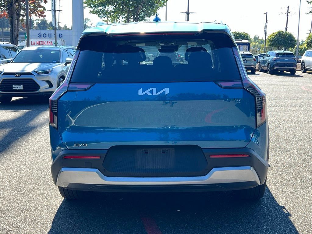 Certified 2024 Kia EV9 Wind AWD/4WD image 8